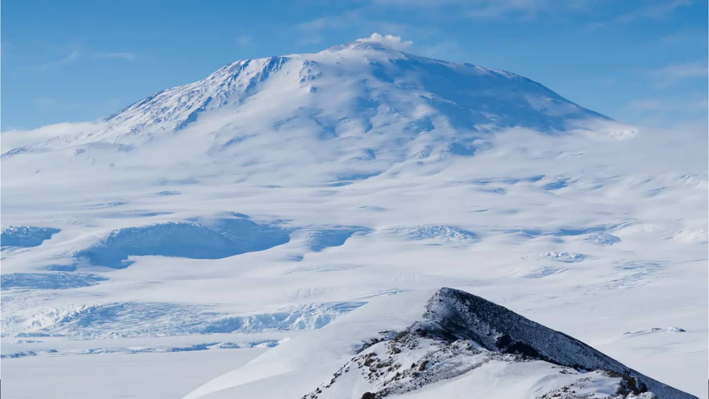 Antarctica’s active volcano Mount Erebus emits $6,000 gold per day